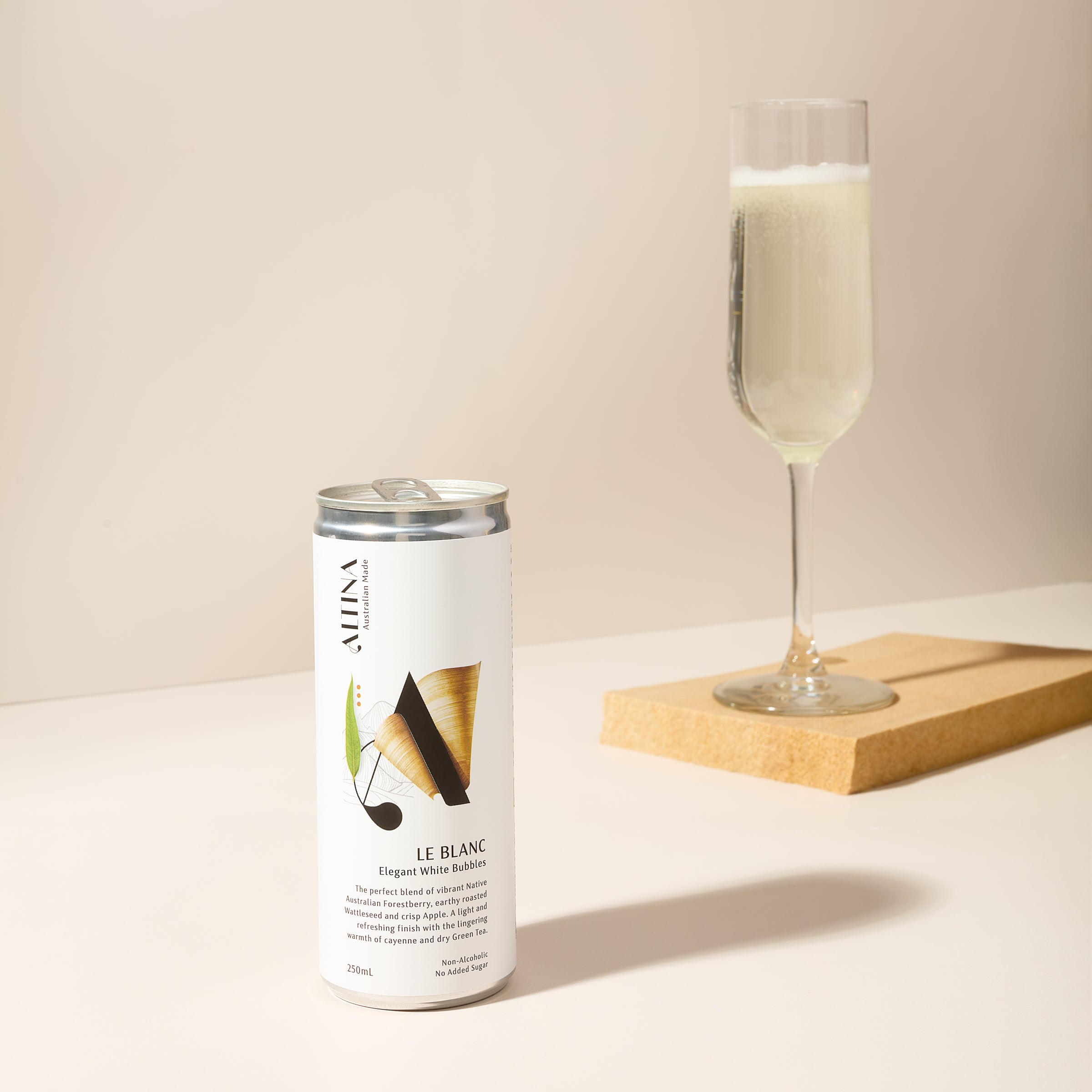 Altina white wine can